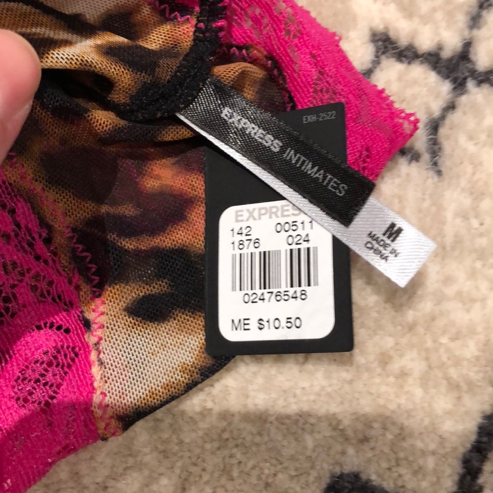 EXPRESS Intimates - Picture 3 of 3